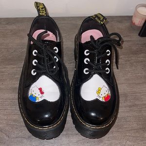 Hello Kitty platform